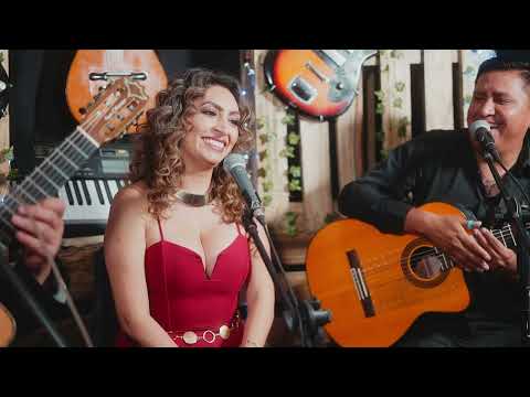 Karina Santiana junto a Marcelito Sanchez en Cantando con El Viejo Lucho