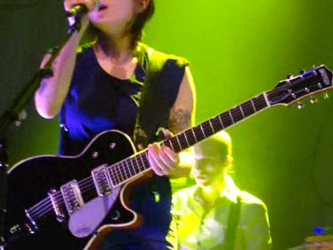 2/8 Tegan and Sara: Oakland Fox Theatre- "Speak Slow" 3/5/10