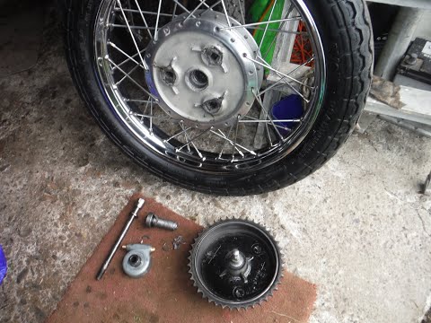 Norton Commando rear wheel nasties discovered!