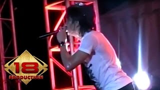 Download lagu Peterpan - Menghapus Jejakmu  (Live Konser Batam 1 April 2008) mp3