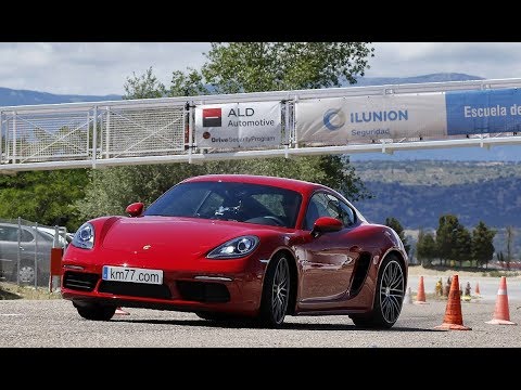 Porsche 718 Cayman 2016 – Maniobra de esquiva (moose test) y eslalon | km77.com