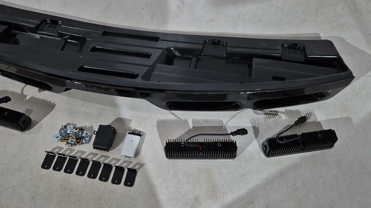 Land Rover Defender 2019- гг. Козырек лобового стекла с LED Video 2