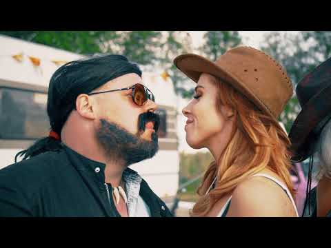 Pasi ja Anssi - iPanema Official Music Video