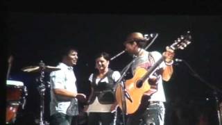 Jason Mraz - Sleeping to Dream (Robb proposes to Andrea at concert)