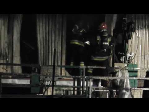 Straż pożarna Pożar magazynu - Warszawa ul Burakowska 05.11.12 r.