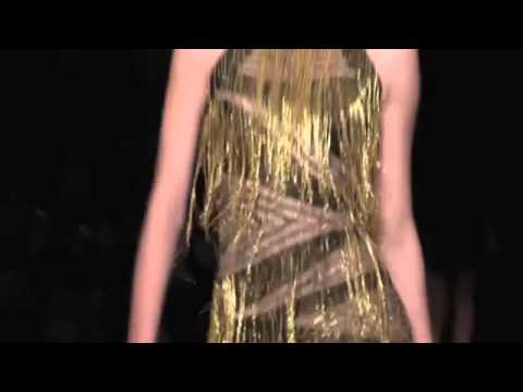 Julien MacDonald   Fall Winter 2013 2014 Full Fashion Show   Exclusive