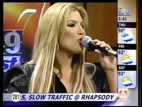 Leslie Lugo sings on the Fox News First Morning Show 9-5-07