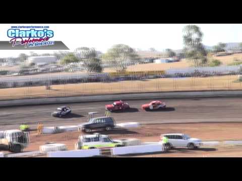 Junior Sedans - King of the Ring - Heat 7 - Toowoomba Speedbowl - 18.01.14