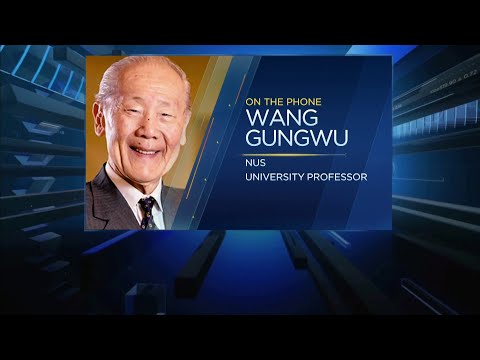 'It'll be really chaotic' if China suddenly changes its zero-Covid policy, professor says