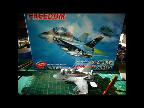 BOEING  F-18 F  SUPERHORNET      Chibi .  FREEDOM MODELS Compact series .