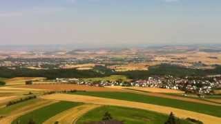 preview picture of video 'Hochsimmer 588 ü.NN zwischen St. Johann und Ettringen in der Eifel'