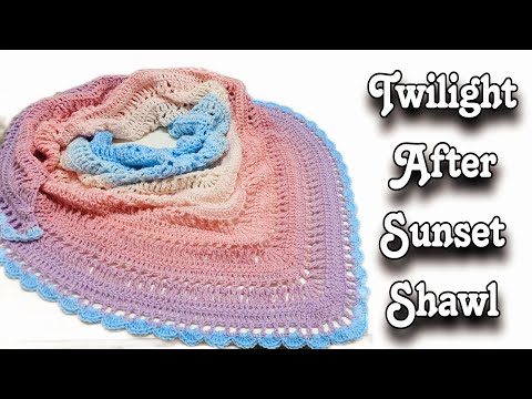 This BEAUTIFUL Crochet Shawl Will Definitely Turn Some Heads 😍😮