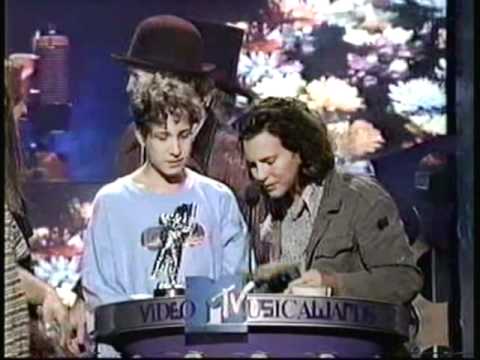 Pearl Jam - 'Best Video', MTV Awards, 1993
