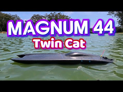 Oxidean Magnum 44 Twin cat in Rough Water!