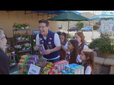 Sean Hayes Becomes a Girl Scout