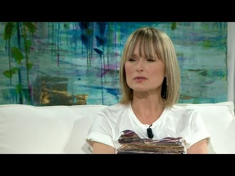 CajsaStina Åkerström om att växa upp med en alkoholiserad pappa - Malou Efter tio (TV4)