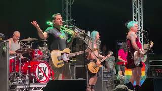 NOFX - We March to the Beat of an Indifferent Drum 26/05/23