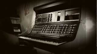 Video thumbnail for Doepfer Dark Energy / Dark Trilogy with A-103 and A-108 (303 and Moog filter) by creativegallerysynth