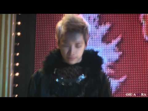 2011.12.27 AOORA - Call me ( in Lotte world )