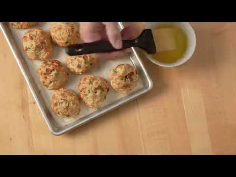 Krusteaz Professional Bacon Cheddar Biscuits