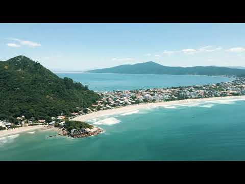 Praia da Conceição em Bombinhas - Santa Catarina (Imagens Aéreas 4k) Fevereiro de 2021