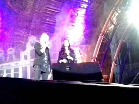 emission rtbf grand place bruxelles interview natasha st pier