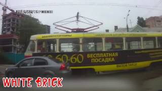 Бабы за рулём Автоприколы с девушками Видео приколы про девушек!
