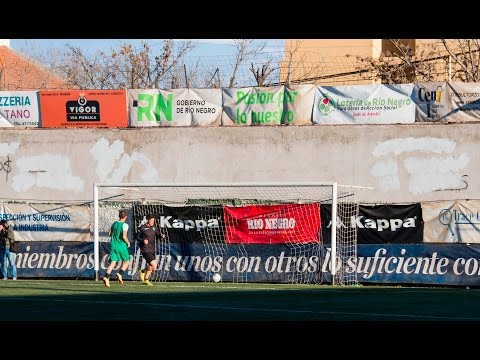 Cipolletti 5 - 1 25 de Mayo (La Pampa): gol de Hugo Prieto