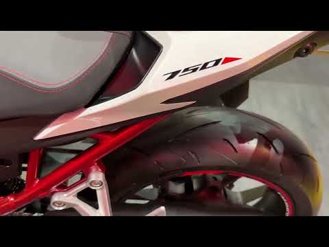 Honda CB750 Hornet | Full Review