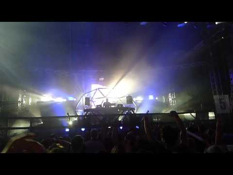 Paul van Dyk closes with Home @ Future Music Festival Sydney 2012