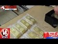 Massive Gold Smuggling Racket Busted l Visakhapatnam Airport | Teenmaar News - V6 News