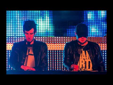 Knife Party & Steve Aoki - Piledriver (New Version)