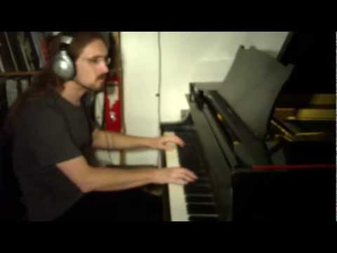 Homosapienz über die Schulter schauen, während sie Gesang und Piano aufnehmen