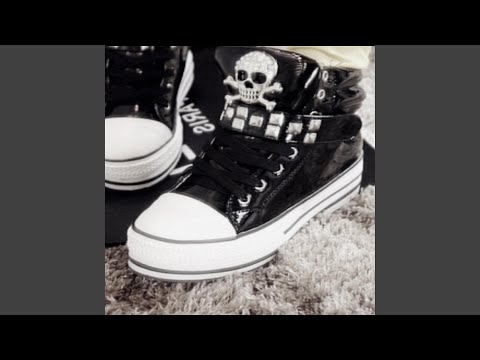 lights, cameras, action (feat. 6arelyhuman)