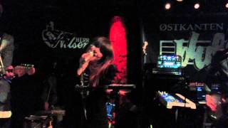 Linnea Henriksson - Lyckligare Nu