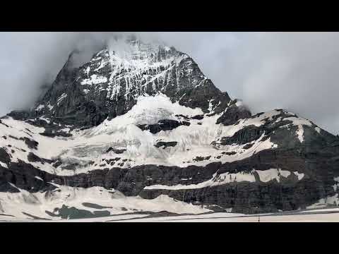 Hiking from Trockener Steg to Matterhorn.