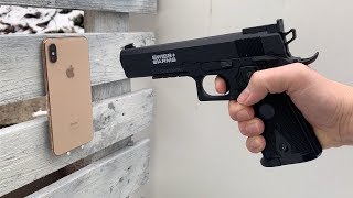 iPhone XS Max vs GUN