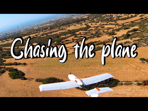 DJI FPV Drone chasing VCI Dove FPV Fixed Wing
