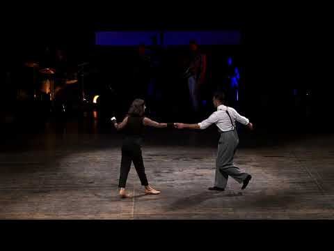 Simona Pogosian & Vincenzo Fesi at Collegno Halloween Swing