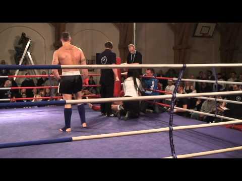 20 Lars Nielsen vs Michael Rasmussen +91kg DM Muay Thai 05-02-2011.avi
