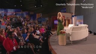 Anderson Cooper kicks Woman off Show