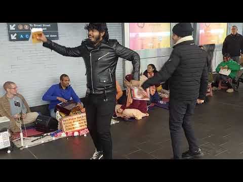 Madhav Charan Prabhu Chants Hare Krishna at Fulton Street on New Year's Eve