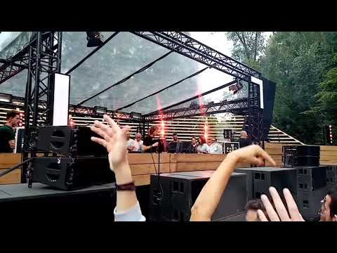 Hernan Cattaneo playing 'Tomas Tejeda - Reborn Mir Omar Remix' at Loveland Festival 2019