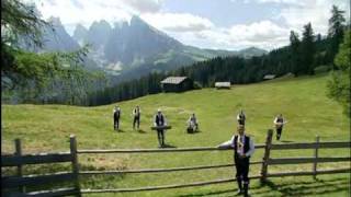 Kastelruther Spatzen - Ein Kreuz und eine Rose 2010