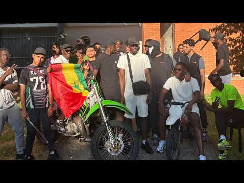 BAW3 - Les Mains en l’air (Clip officiel)