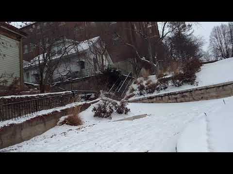 Run for pancakes 10K running up snake alley in Burlington Iowa