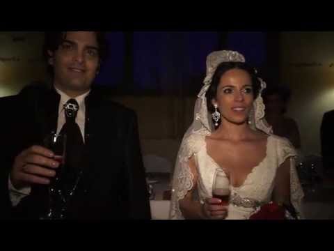 Video entrada al Salon de Johnny & Davinia 07 06 2014