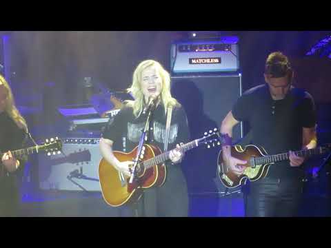 Untouchable - Ilse Delange