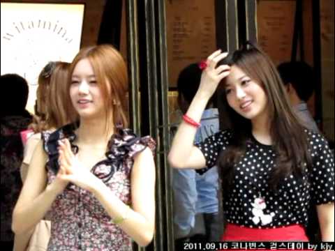 [FANCAM] 110916 Girl's Day as Baristas for a Day! - Kona Beans New Store Opening Event [3]