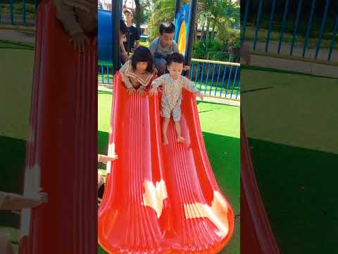 Tempat bermain gratis di alun alun kota Batu 😍 #bermain #alunalun #weekend #happy